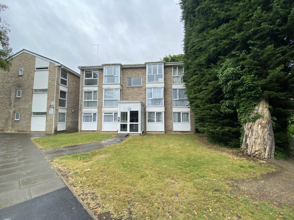 18 Woburn Court Image
