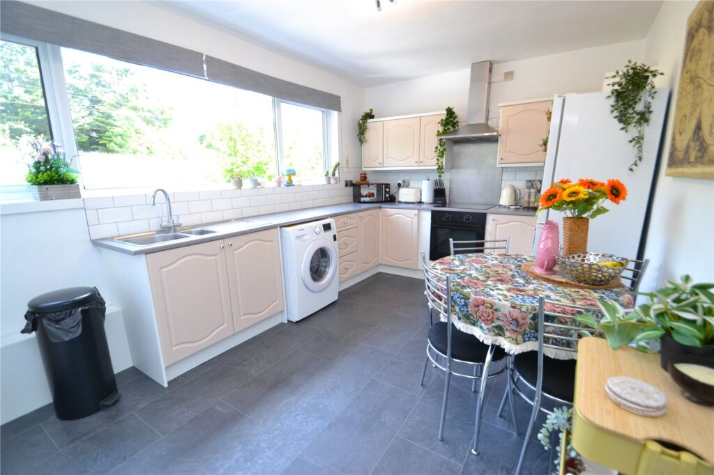 Brook Court, Watling Street