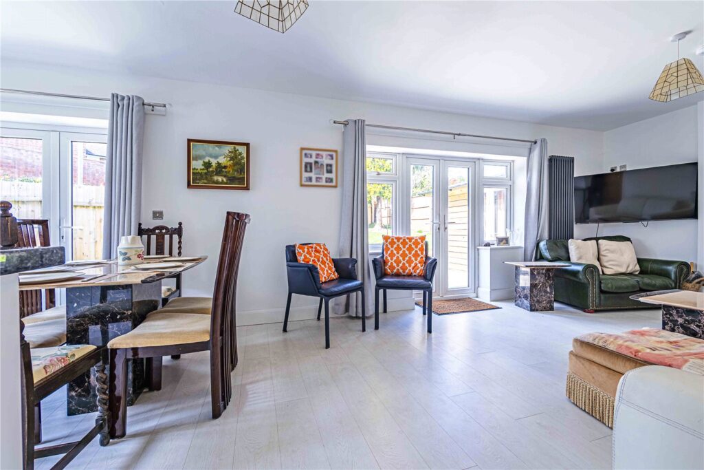 Craigweil Avenue, Radlett