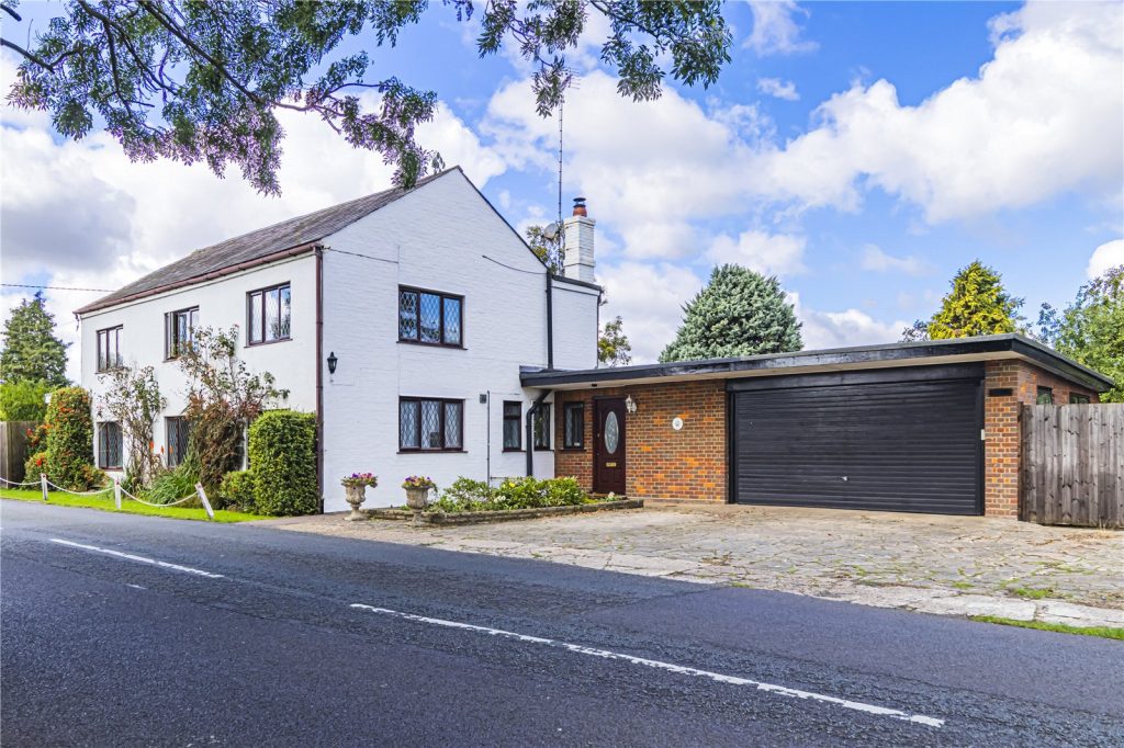 Eaton Bray Road, Northall