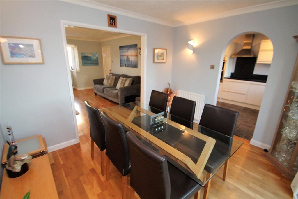 Leighton Road, Northall