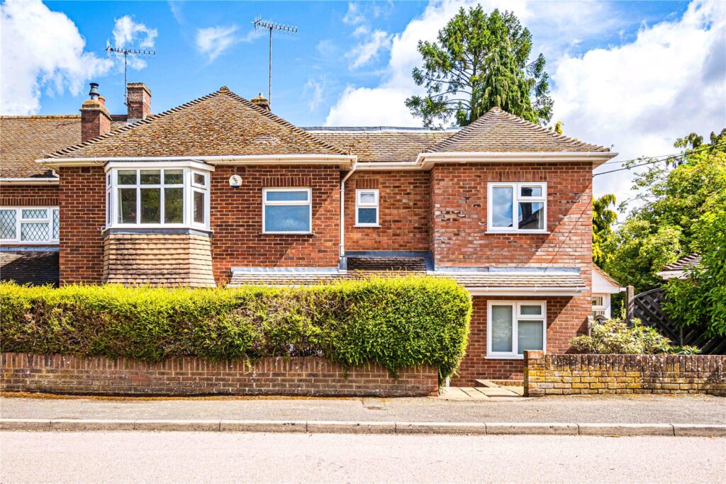 Chestnut Drive Image