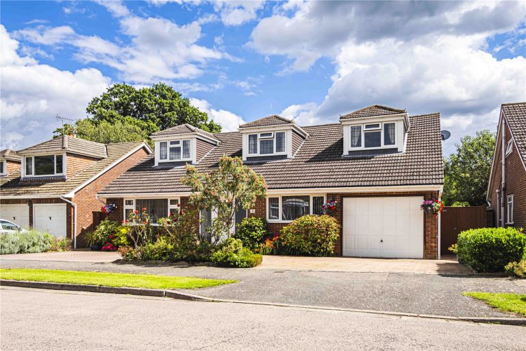 Woodfield Drive, Leverstock Green