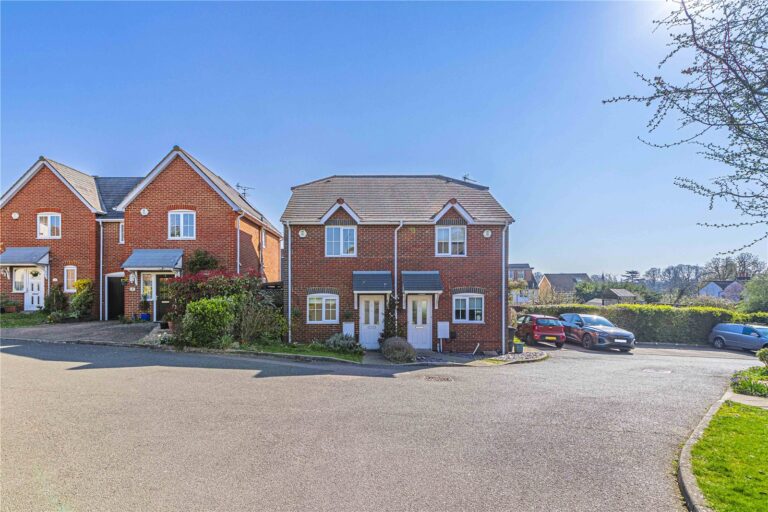 Clementine Way, Hemel Hempstead