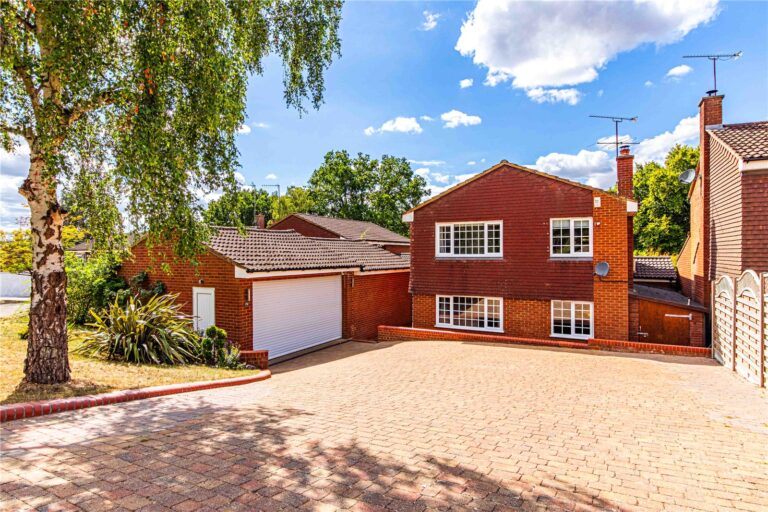 Holywell Road, Studham