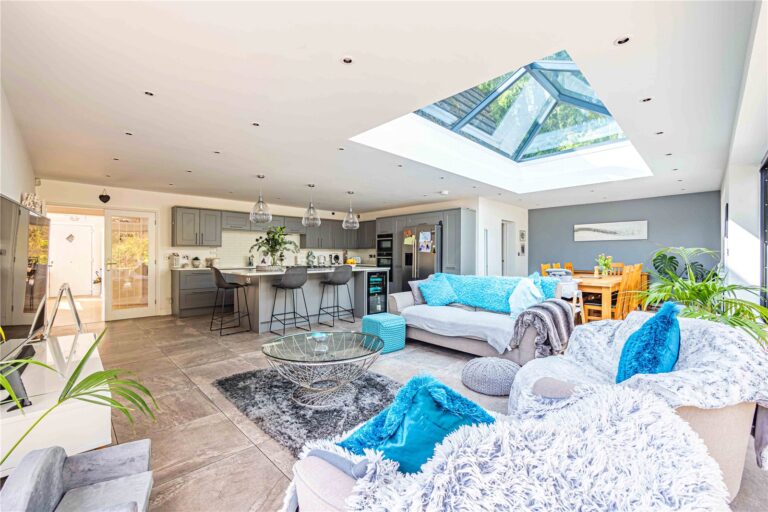 Copper Beech Close, Felden