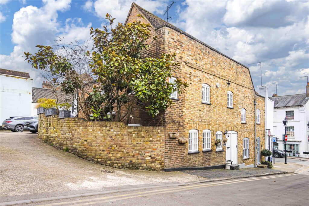 High Street Image