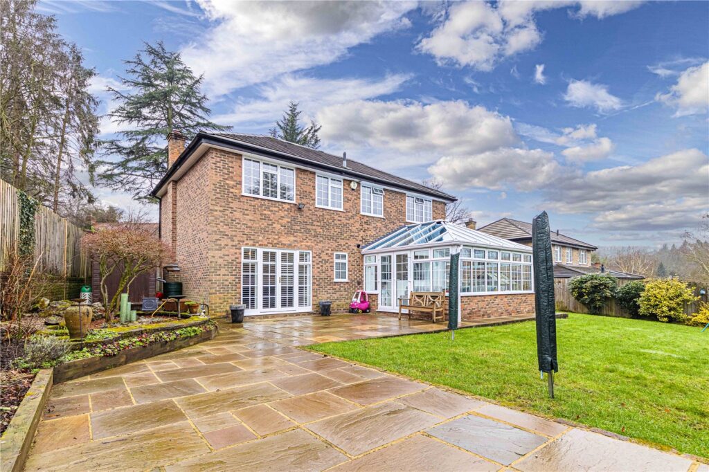 Beechwood Park, Felden