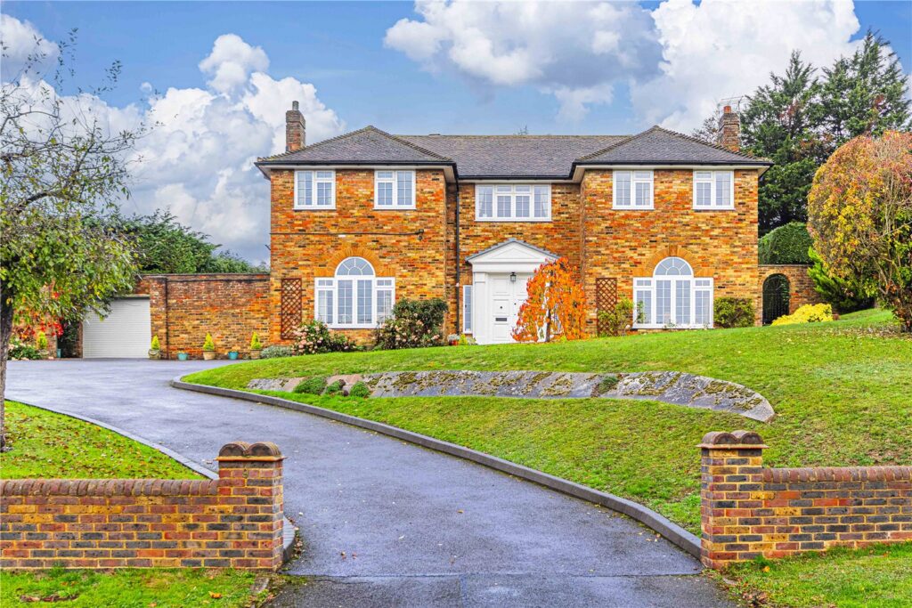 Highclere Drive Image