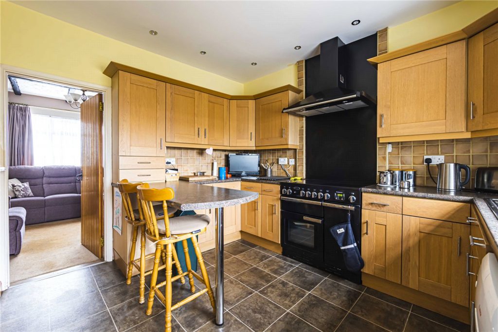 Leighton Road, Northall