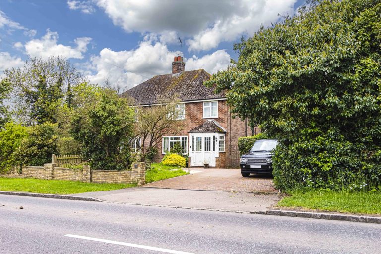 Leighton Road, Great Billington