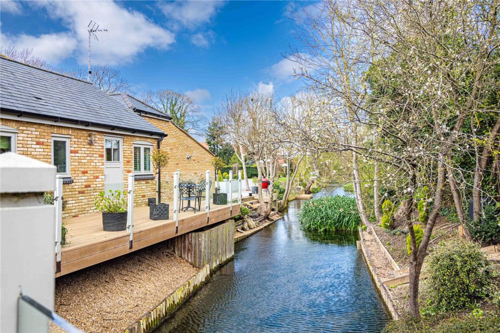 Manor Farm Close, Edlesborough