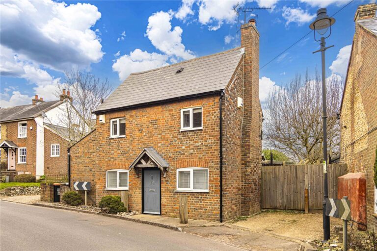 Dunstable Road, Studham