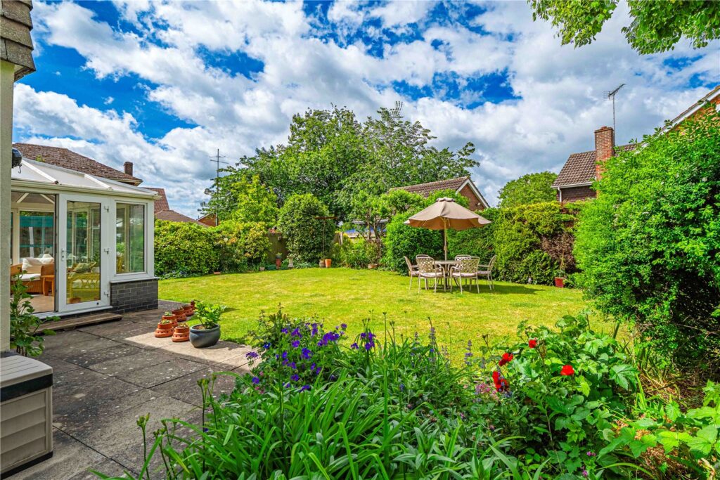 The Nurseries, Eaton Bray