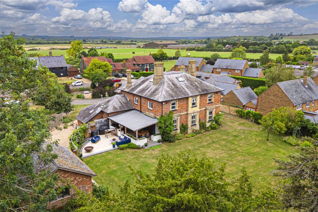 Bury Farm Close, Slapton