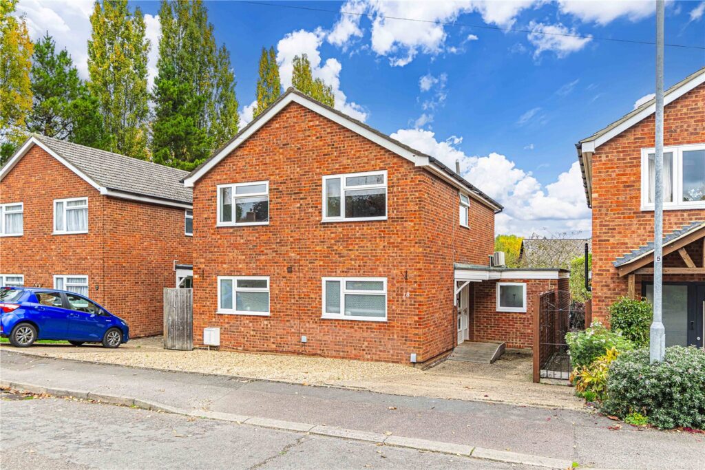 Gade Valley Close Image