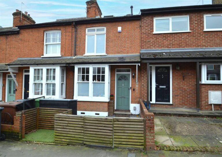 Station Road, Radlett