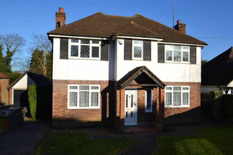 Goodyers Avenue, Radlett