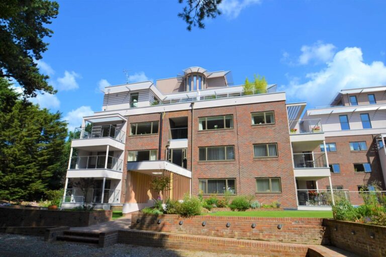 Flat 11 Gills Hill, Radlett