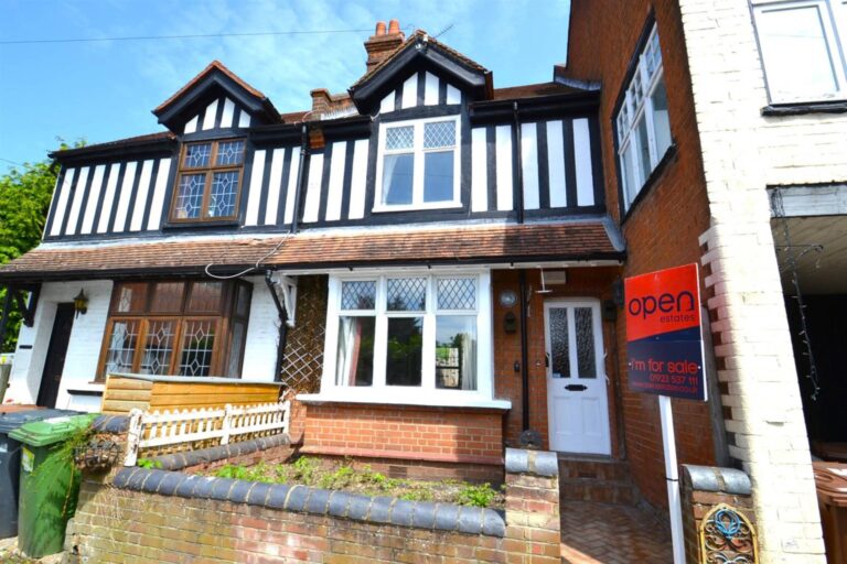 Grange Lane, Letchmore Heath