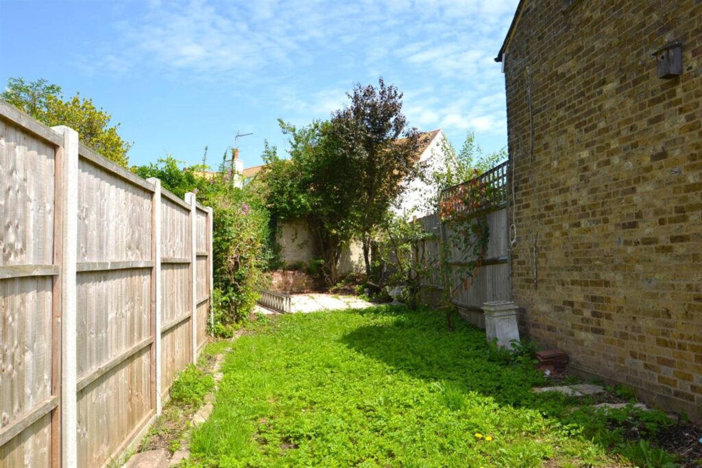 Grange Lane, Letchmore Heath