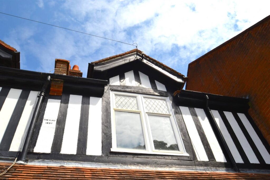Grange Lane, Letchmore Heath