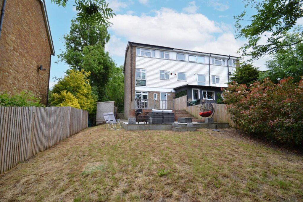 Holme Park, Borehamwood