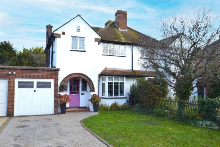 Gills Hill Lane, Radlett
