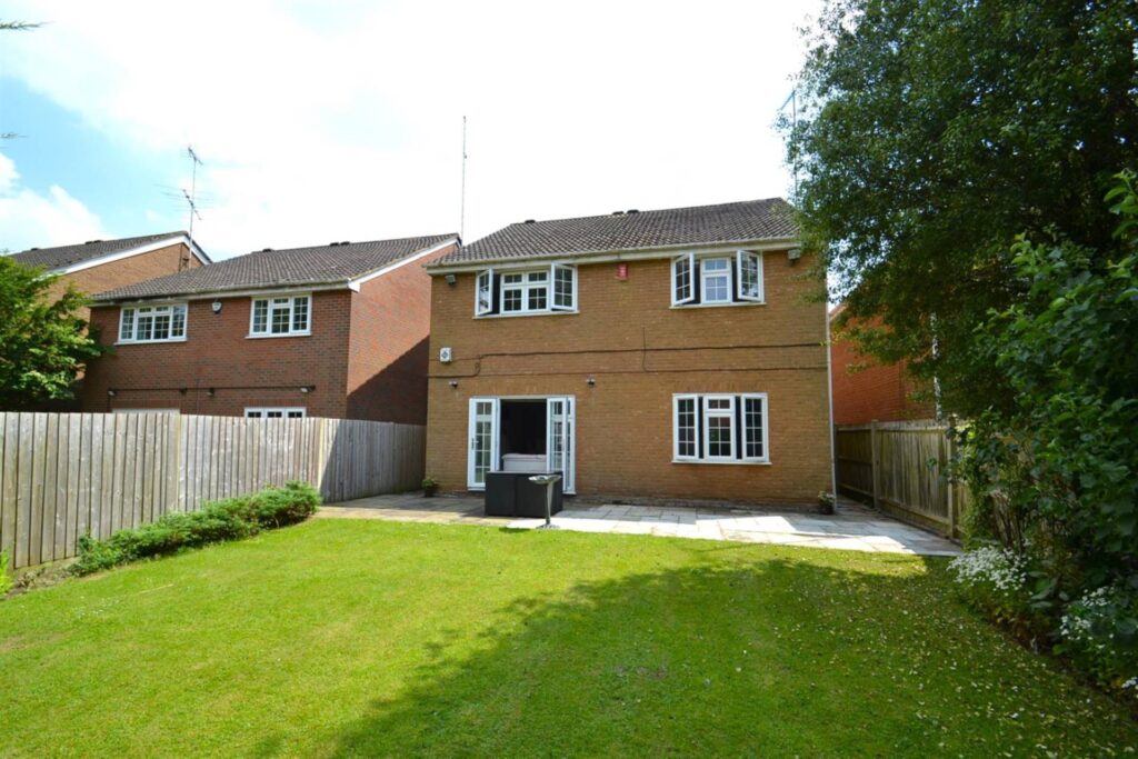 Nicholas Road, Elstree