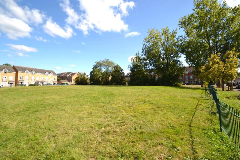 Wordsworth Gardens, Borehamwood