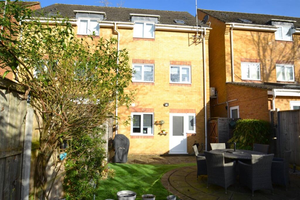 Wordsworth Gardens, Borehamwood