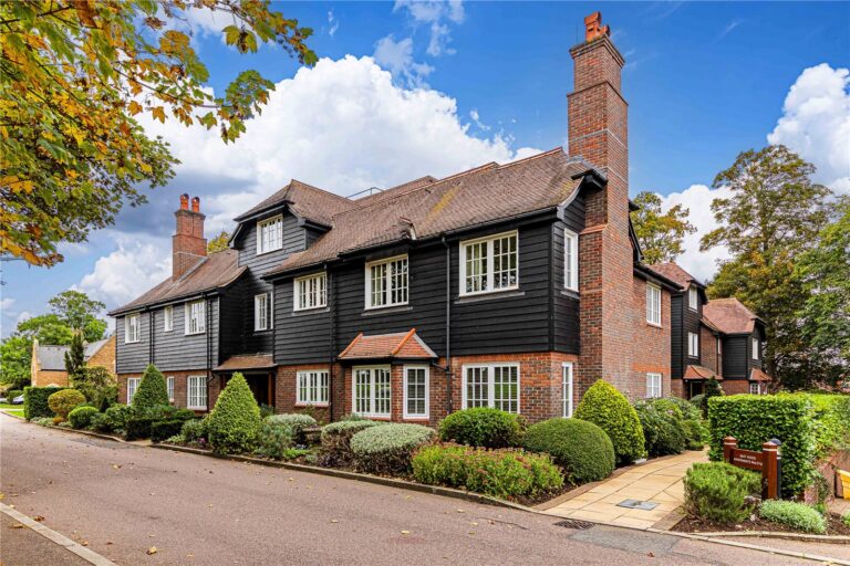 Wall Hall Drive, Aldenham