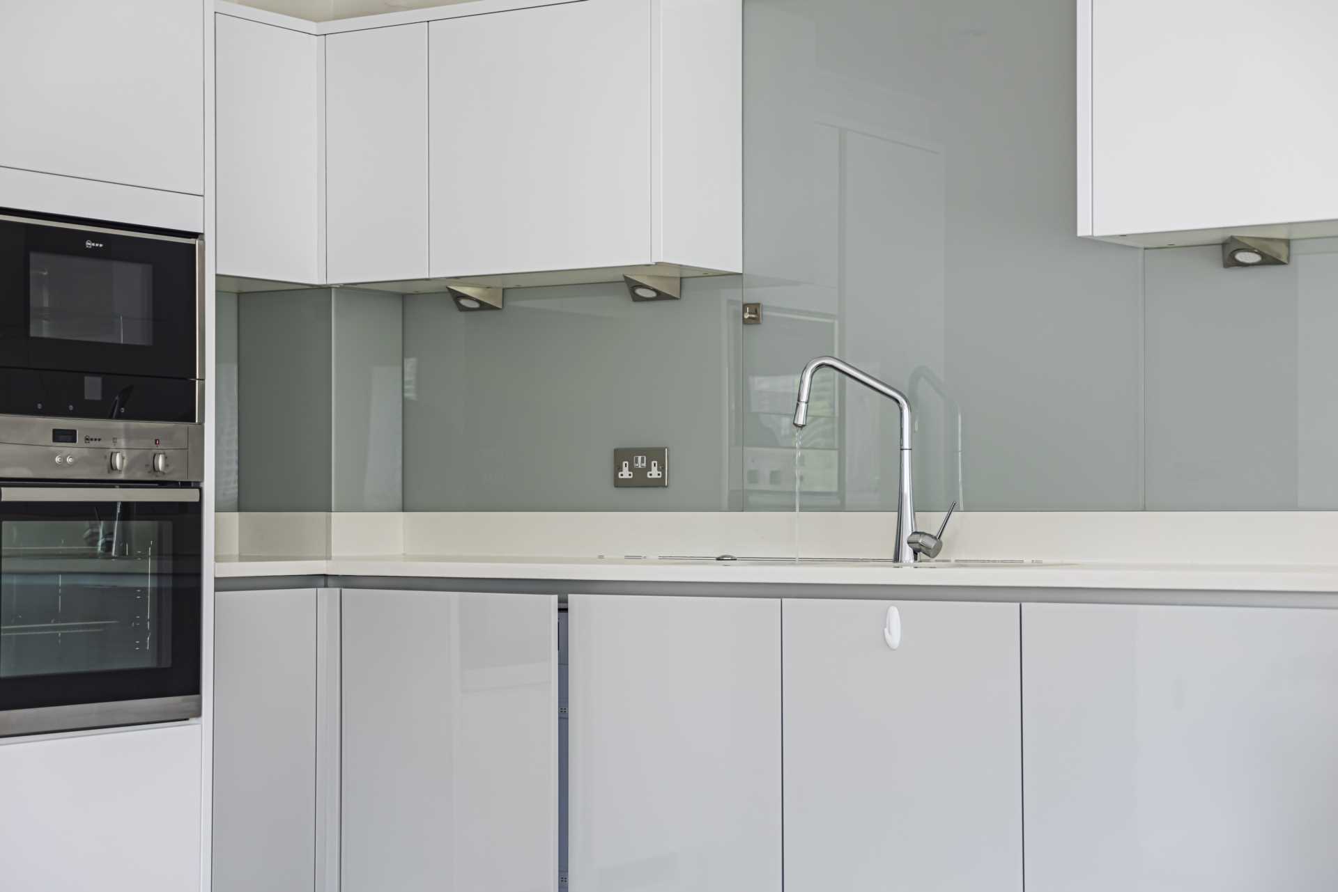 RHH230149_26.jpg